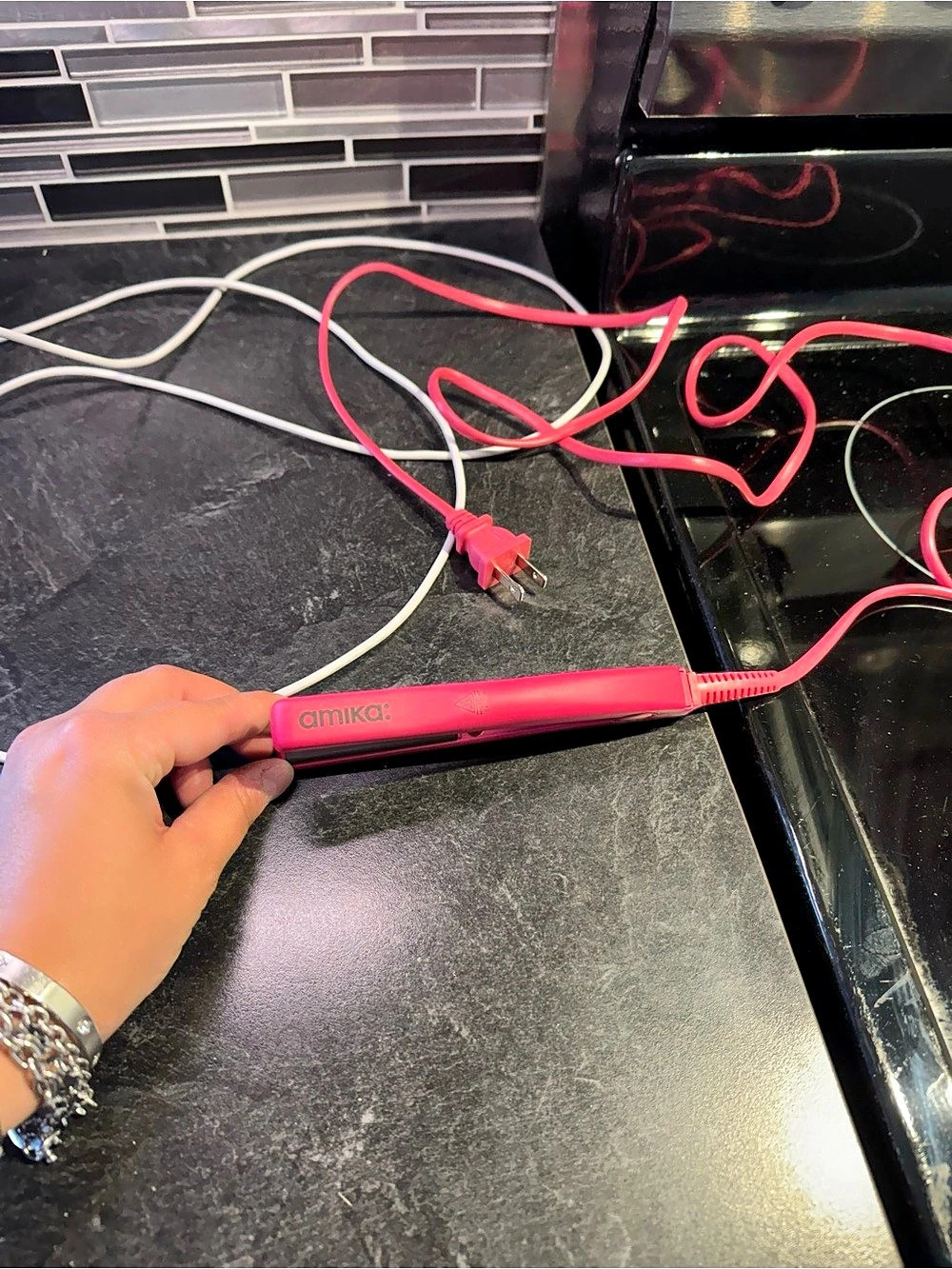 Amika Hair Straightener Pink